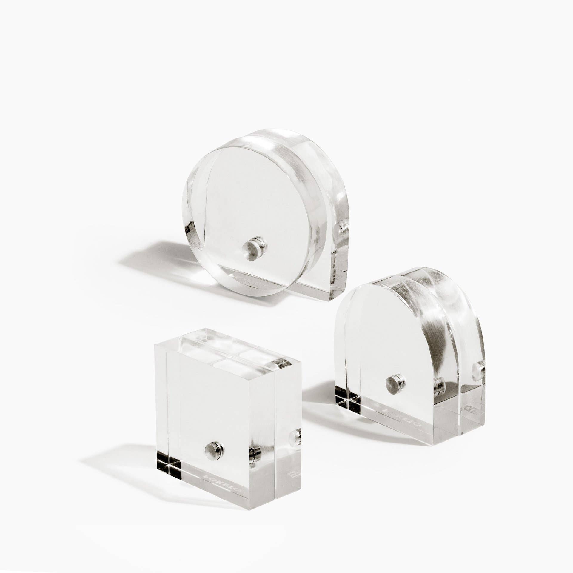 "Shapes" Magnet Stands Set